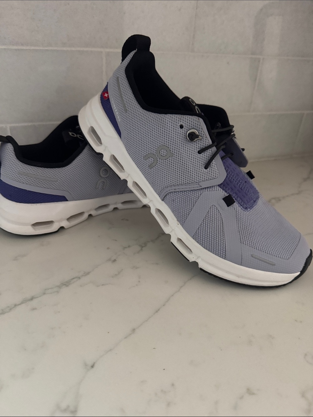 On Running Kids Sneakers Light Gray and Purple EUC WORN 1x LIKE NEW